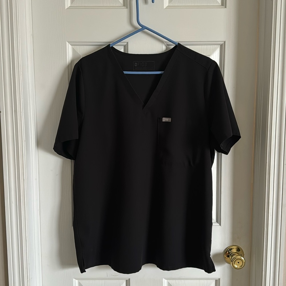 Figs V-Neck Scrub Top - Classic Solid black